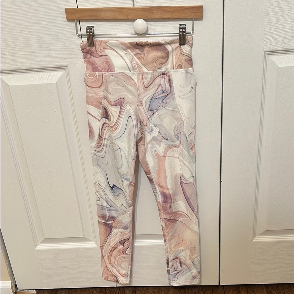 Old Navy Pink and Cream Leggings High Waist Artistic Design